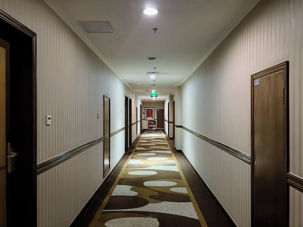 Фото Chongqing Milky Way Hotel