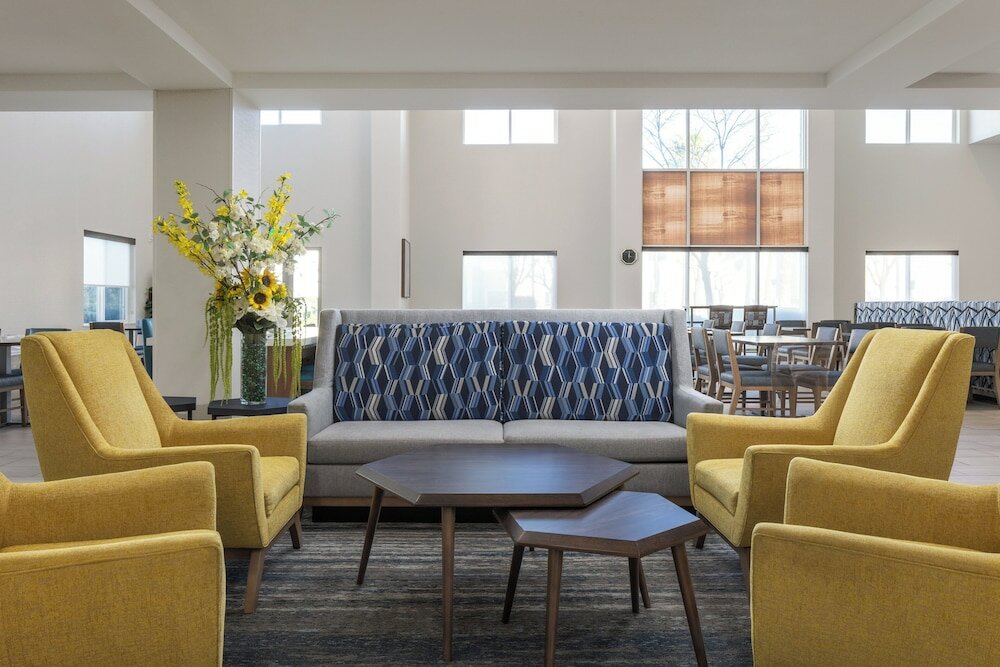 Фото Holiday Inn Express & Suites Sacramento Ne Cal Expo