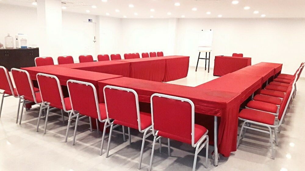 Фото The Curzon Court