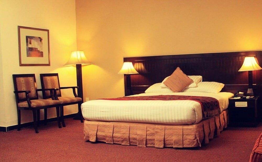 Фото Bravo Suites Hotel