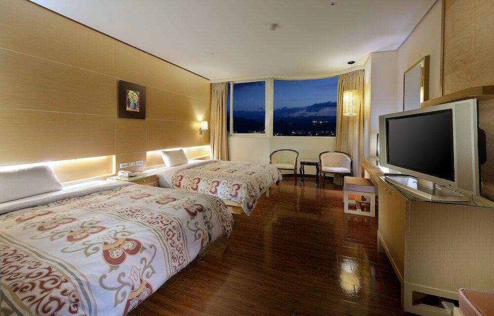 Фото Cheng Pao Hotel