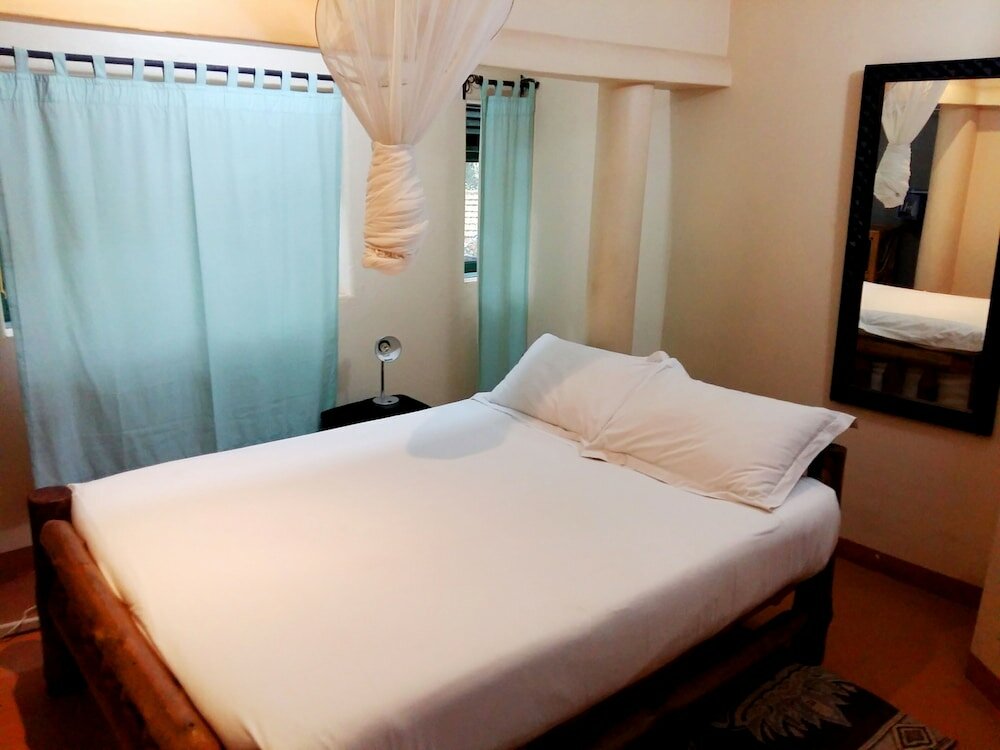 Фото Forest Cottages