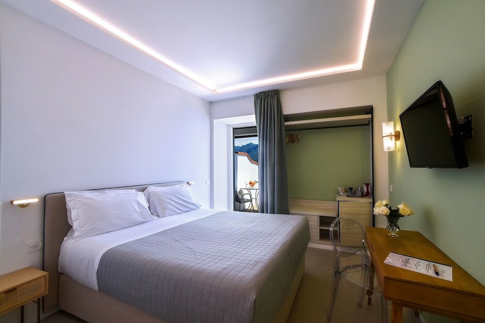 Фото Garden Hotel