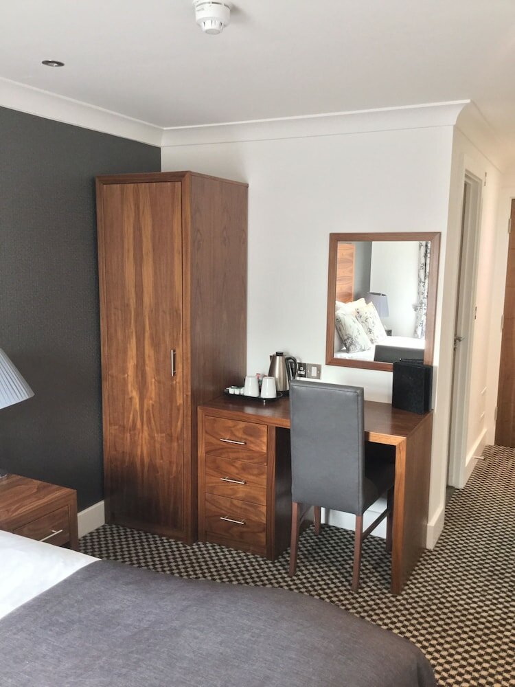 Фото The Boleyn Hotel