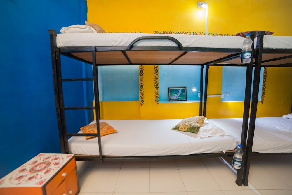 Фото Hotel Hanuman Ghat