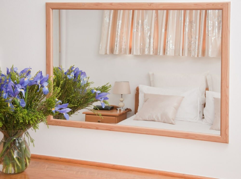 Фото At Winkfield House