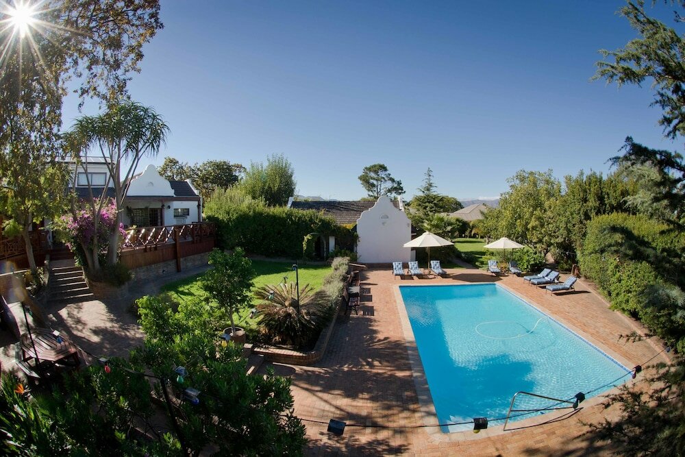 Фото At Winkfield House