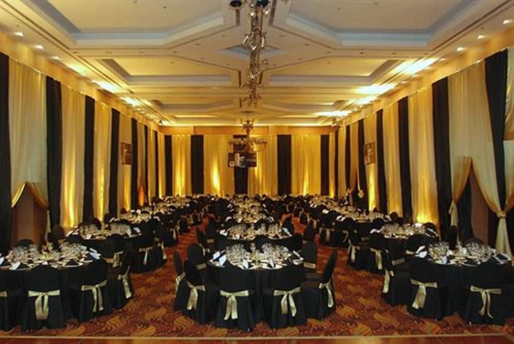 Фото Alejandro i Hotel