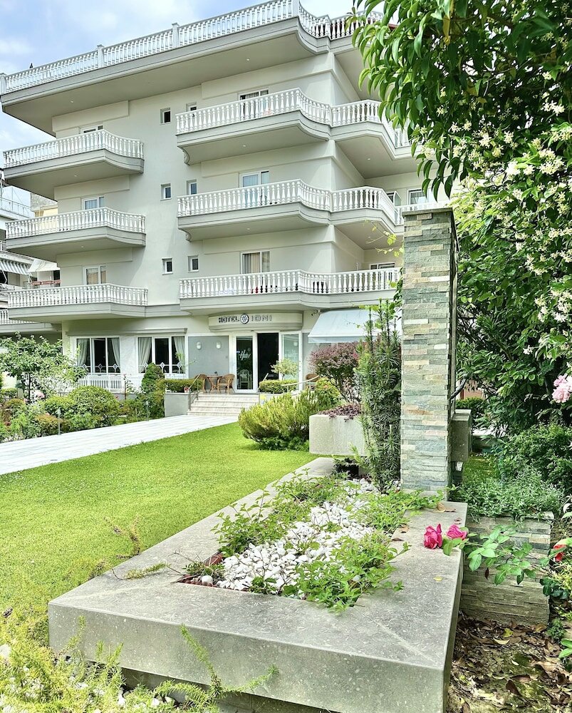 Фото Hotel Ioni