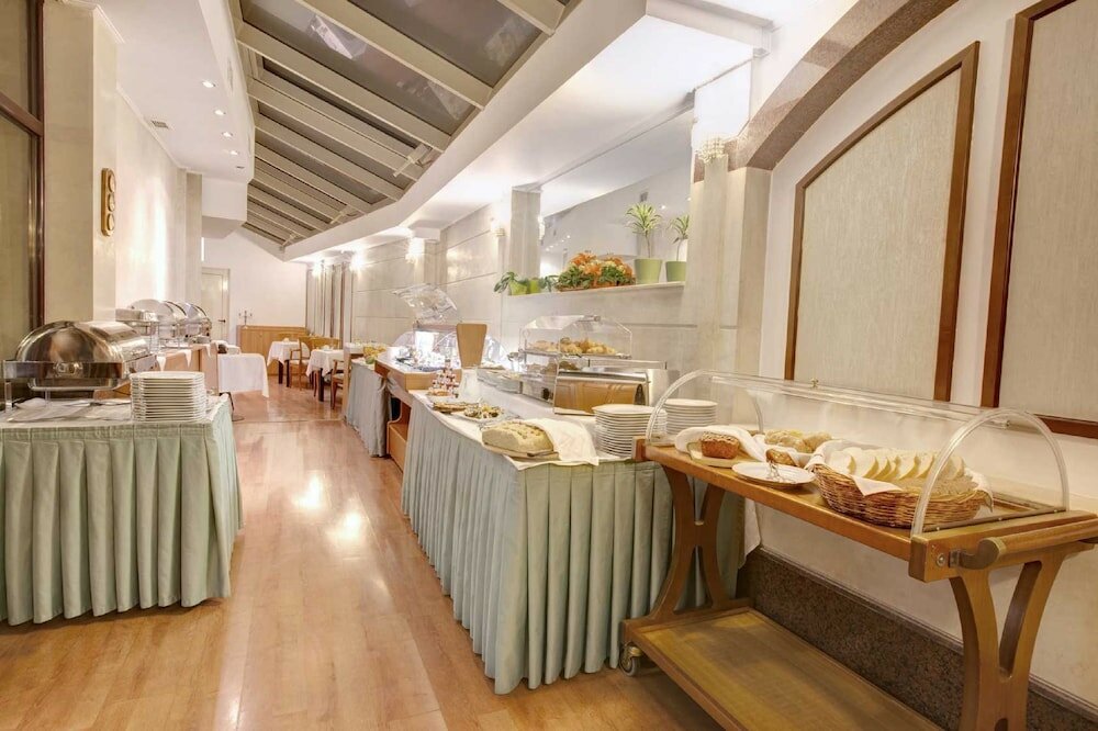 Фото Hotel Downtown