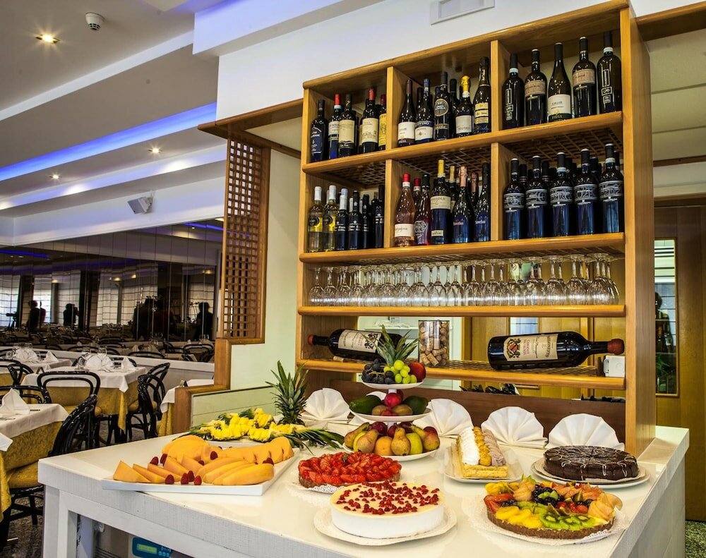 Фото Hotel Christian