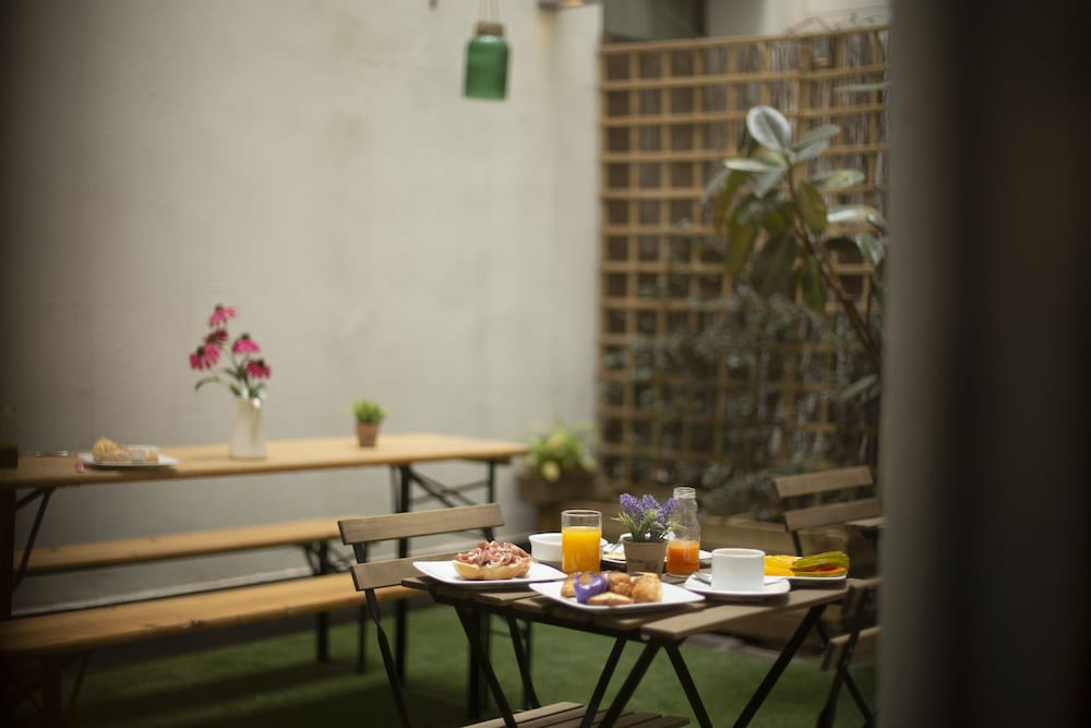 Фото Petit Palace Tres Cruces