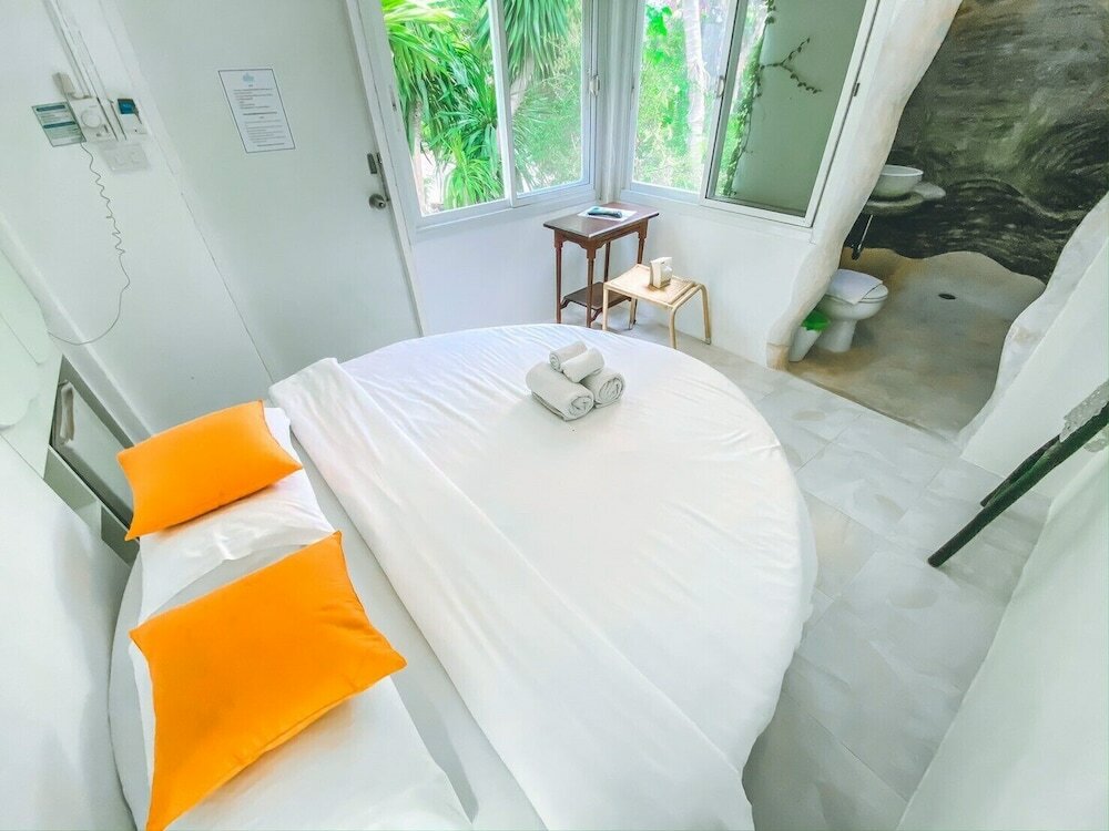 Фото Nern Chalet Beachfront Hotel