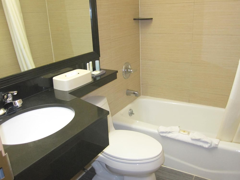 Фото Bellerose Inn