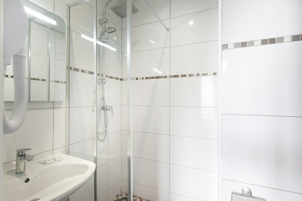 Фото Hotel Americain