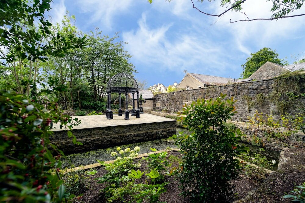 Фото Dunadry Hotel and Gardens