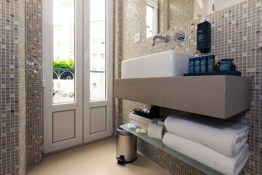 Фото The Leaf Boutique Hotel