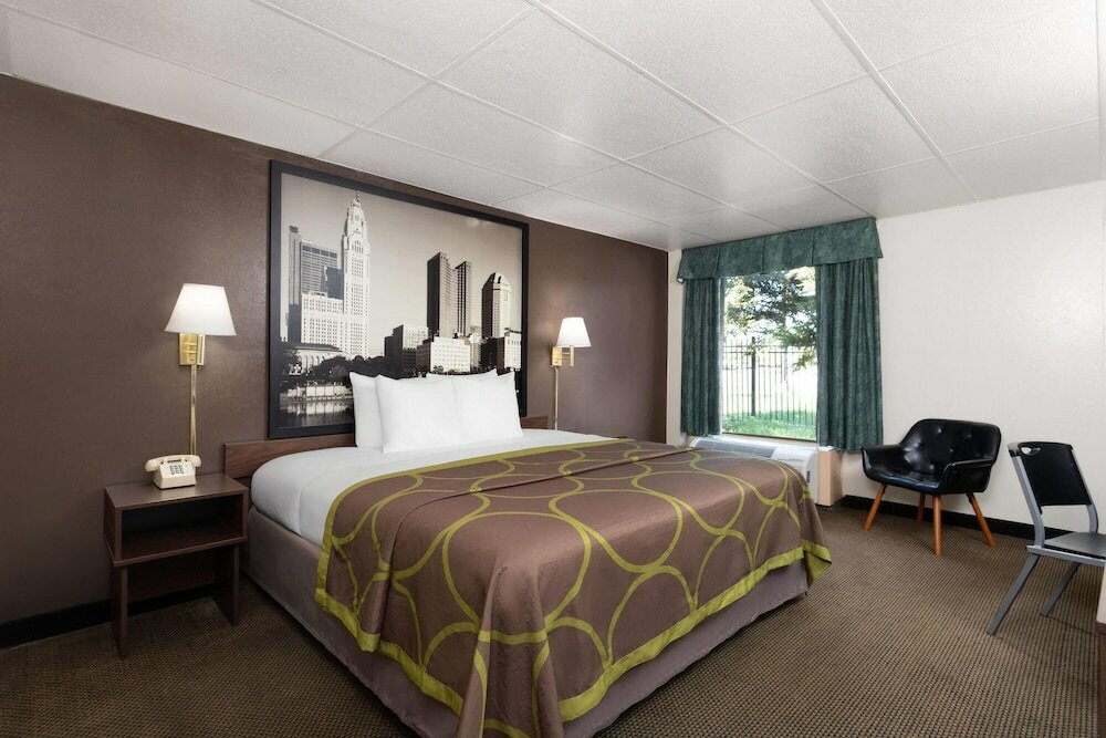Фото Super 8 by Wyndham Columbus