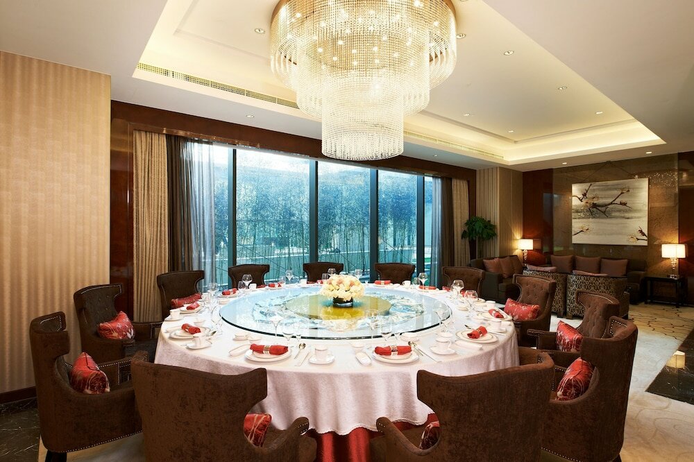 Фото Four Points by Sheraton Langfang, Guan