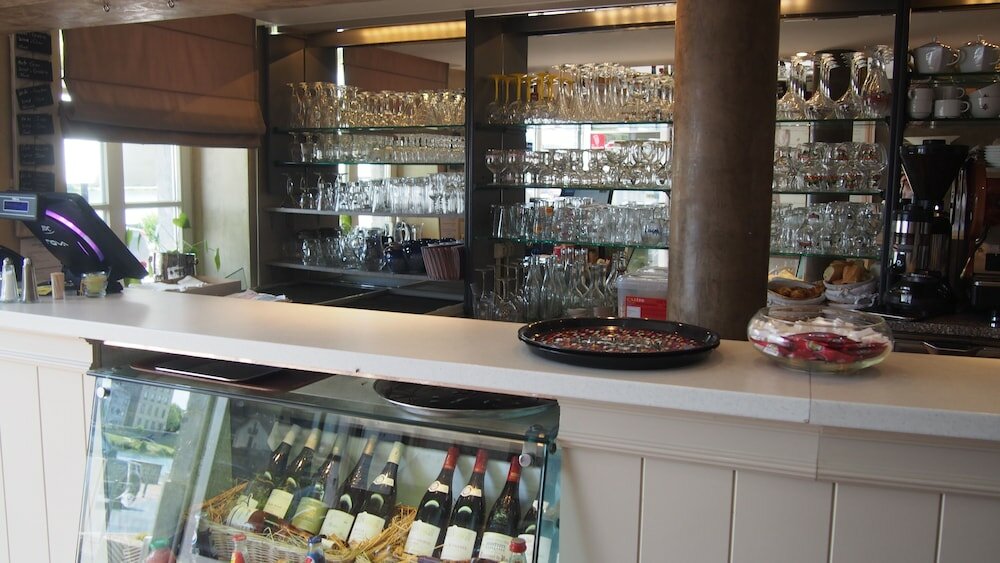 Фото Hôtel Le Roosevelt