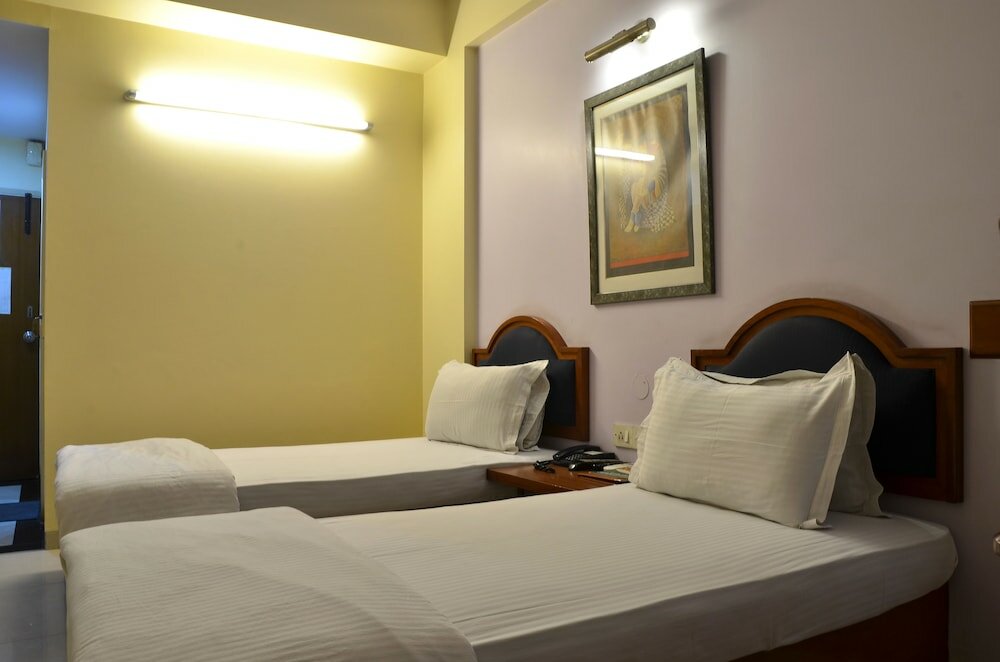 Фото Hotel Tourist Deluxe