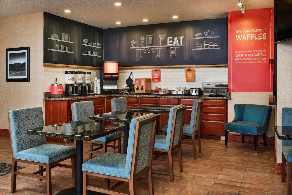 Фото Hampton Inn Longmont