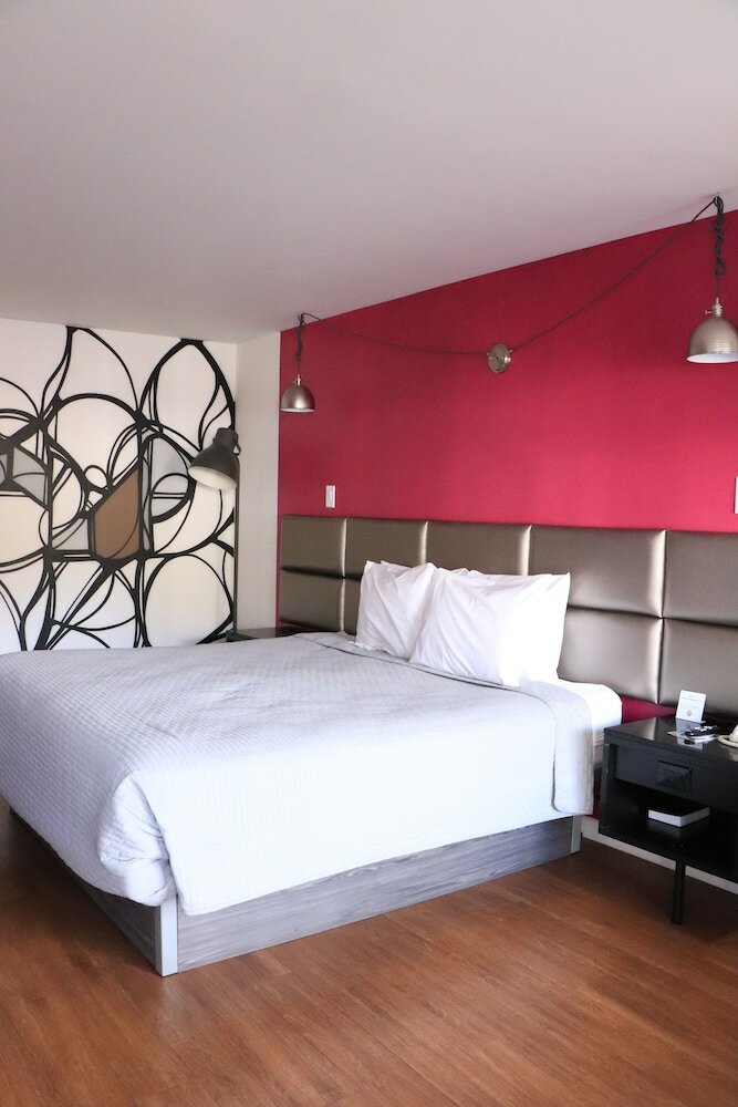 Фото University Inn