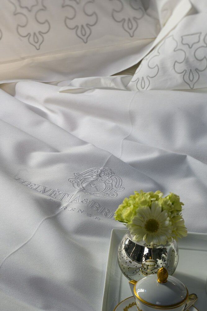 Фото Helvetia & Bristol