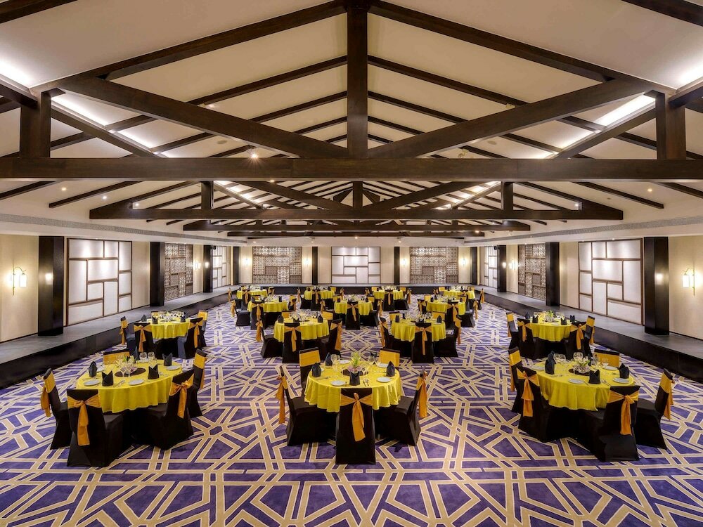 Фото Novotel Goa Candolim Hotel