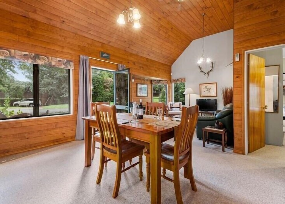 Фото Tongariro Lodge