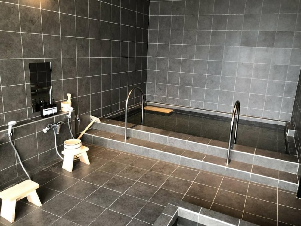 Фото Hearts Capsule Hotel & SPA Hakata