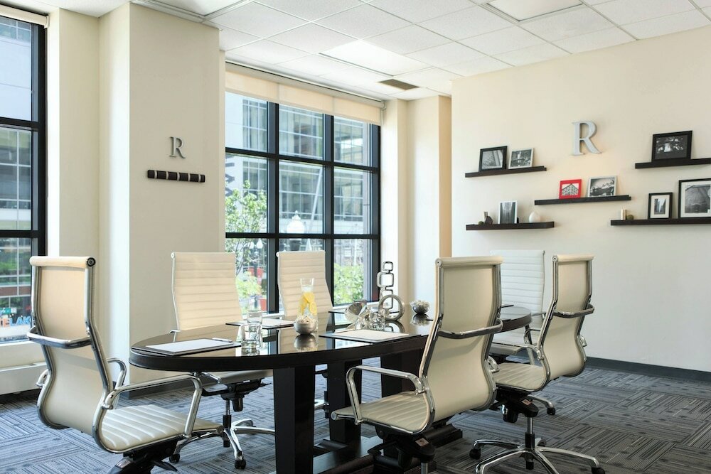 Фото Renaissance Chicago Downtown Hotel