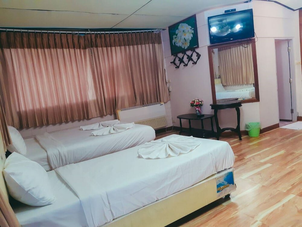 Фото The Uncle Beach Resort