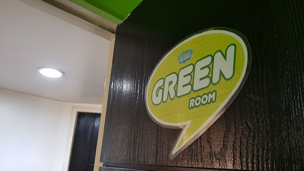 Фото Crossroads Hostel Manila