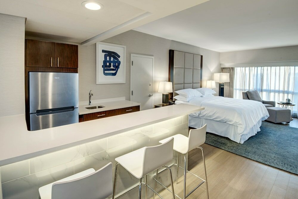 Фото Sheraton Eatontown Hotel