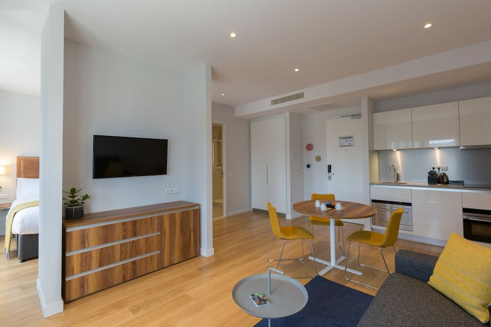 Фото Premier Suites Plus Rotterdam