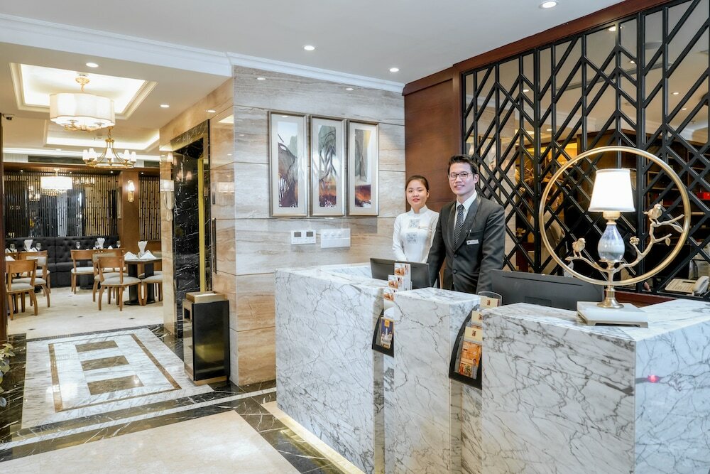 Фото Conifer Grand Hotel