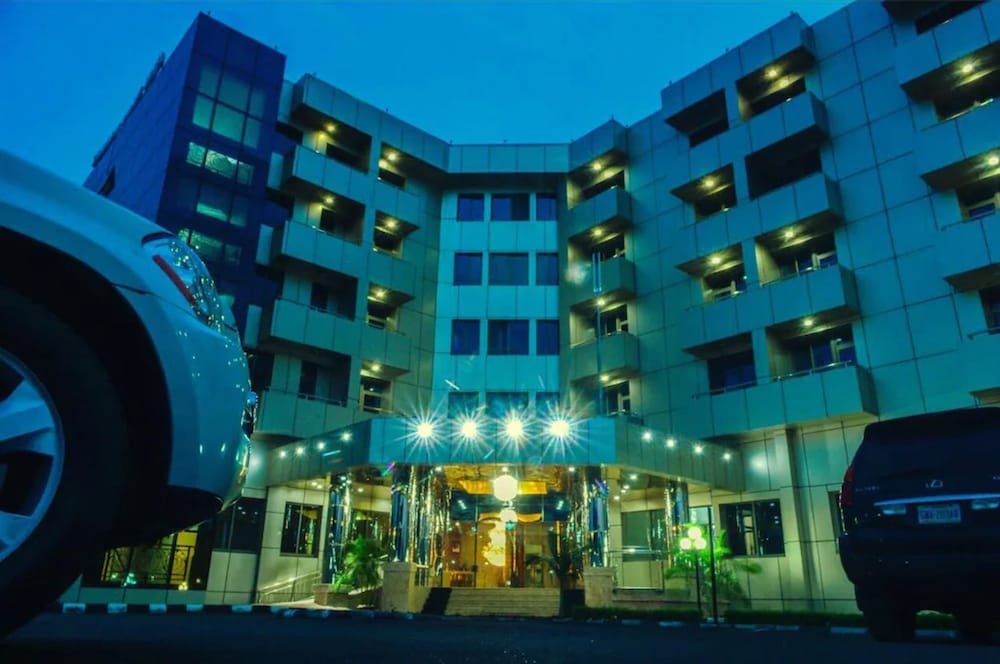 Фото отеля 1