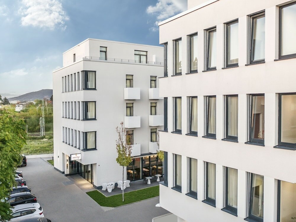 Фото Отель SevenDays BoardingHouse