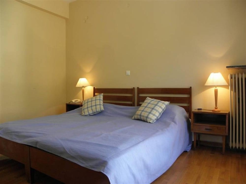 Фото Hotel Theoxenia Loutraki