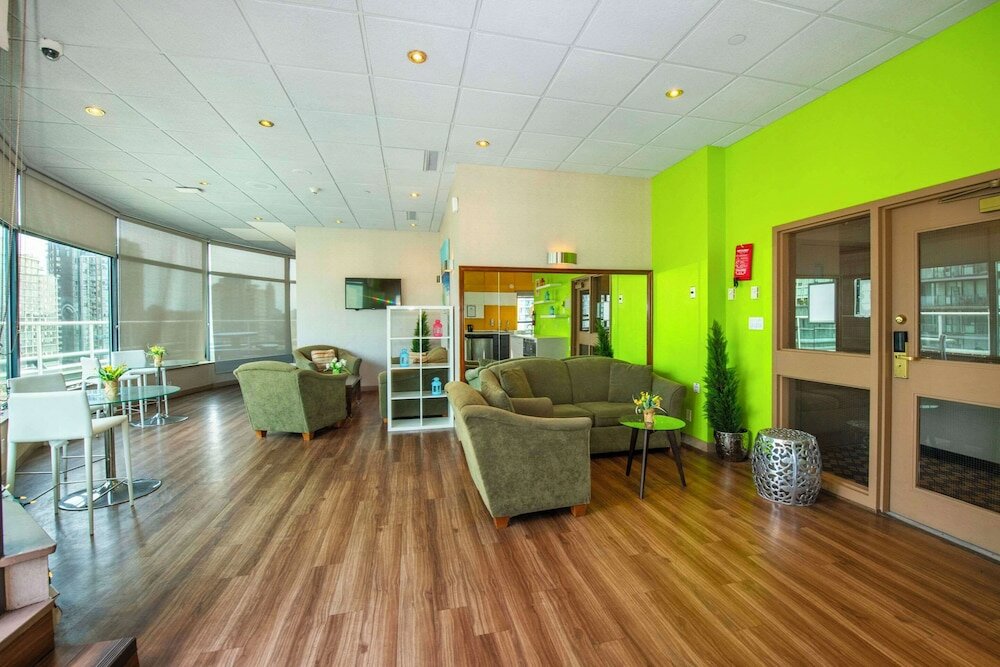 Фото Grand Park Hotel & Suites Downtown Vancouver