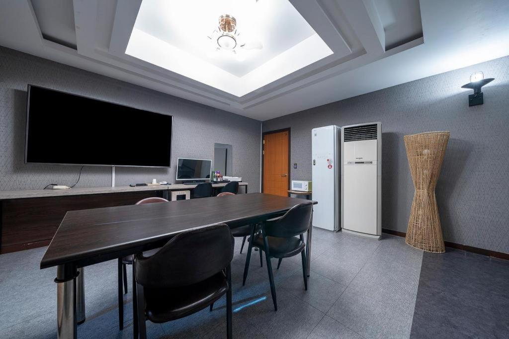 Фото Hotel No. 1