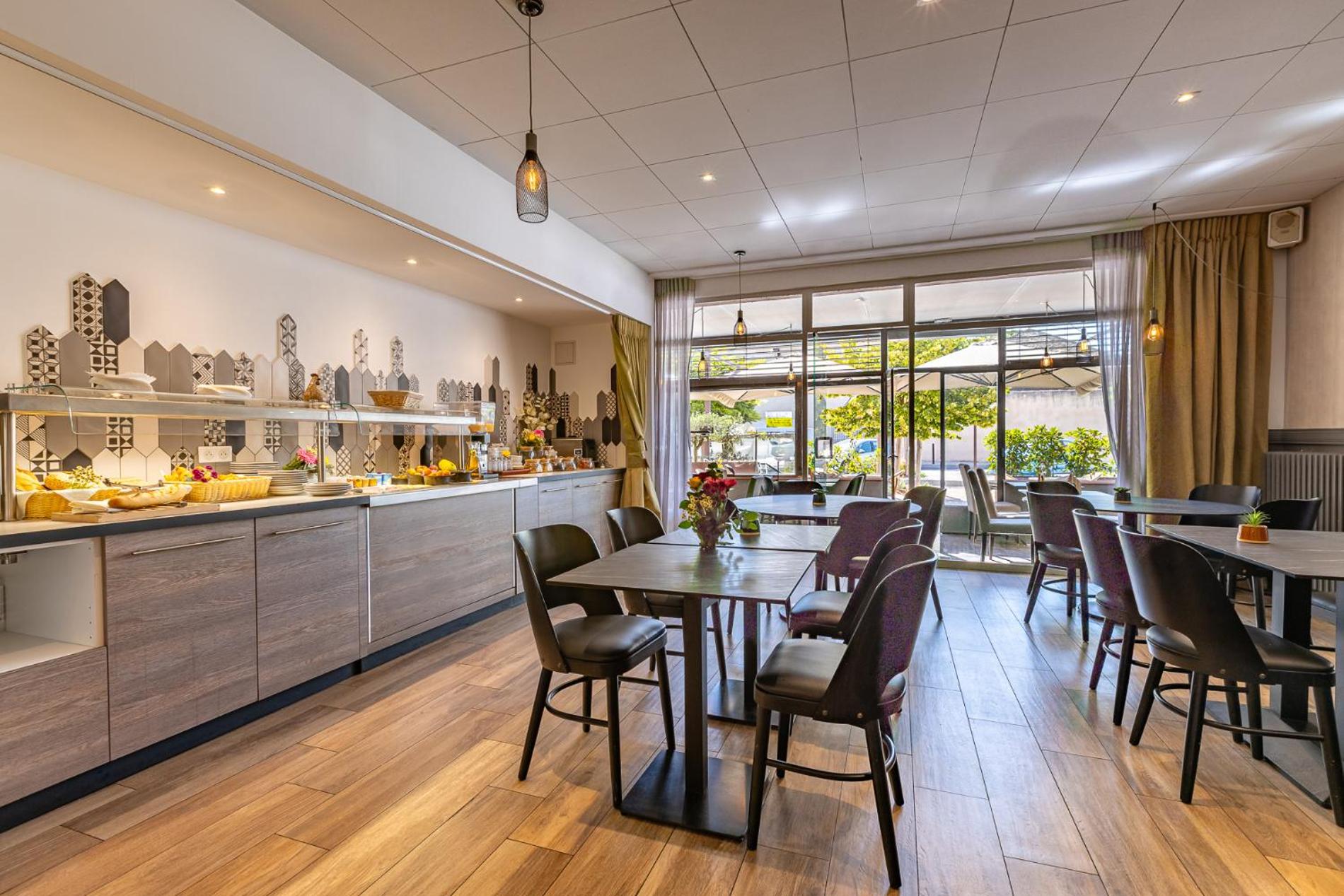 Фото Hotel Restaurant Le Cours