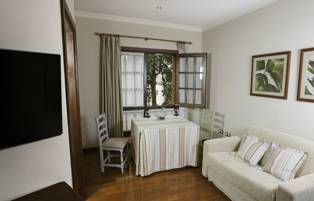 Фото Laguna Nivaria Hotel & SPA