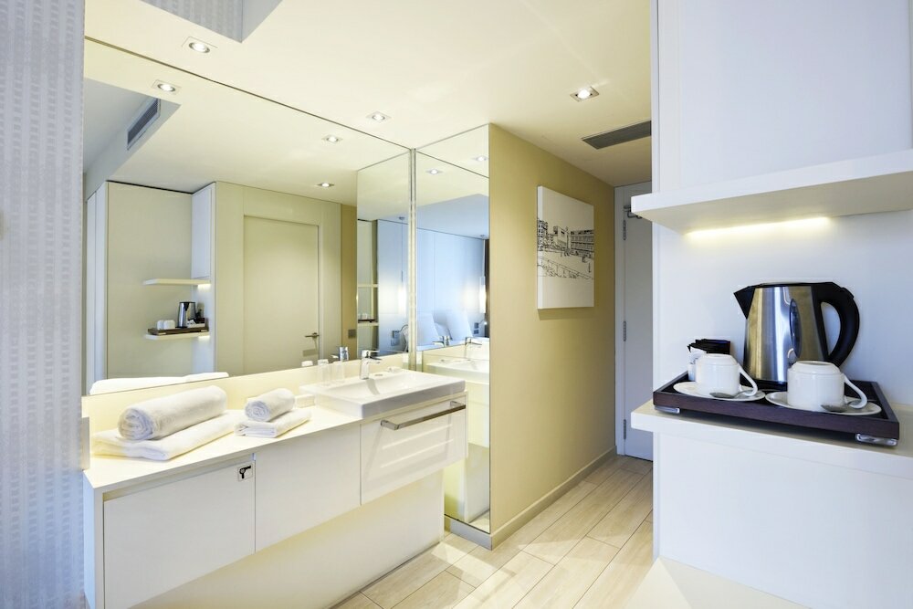 Фото Grums Barcelona Hotel & SPA