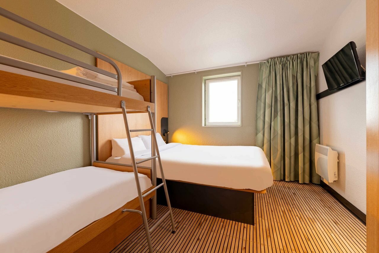 Фото B&b Hotel Calais Centre St Pierre