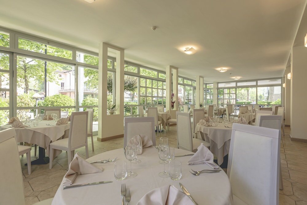 Фото Hotel Athena