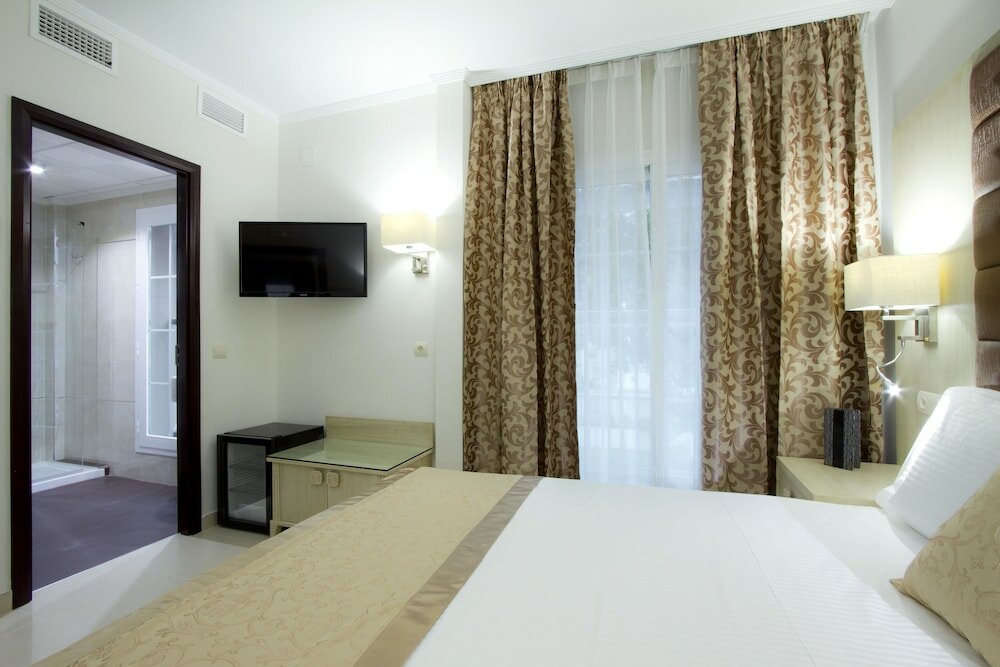 Фото Отель Moon Dreams Torremolinos - Adults Recommended