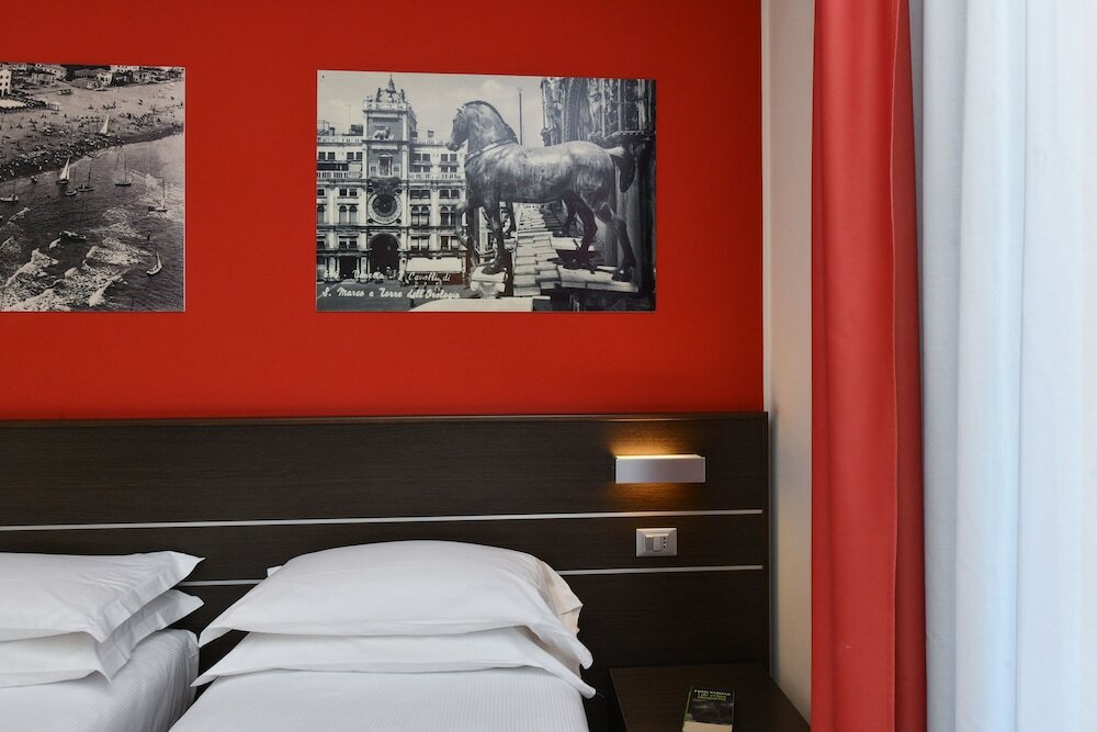 Фото Hotel Vienna