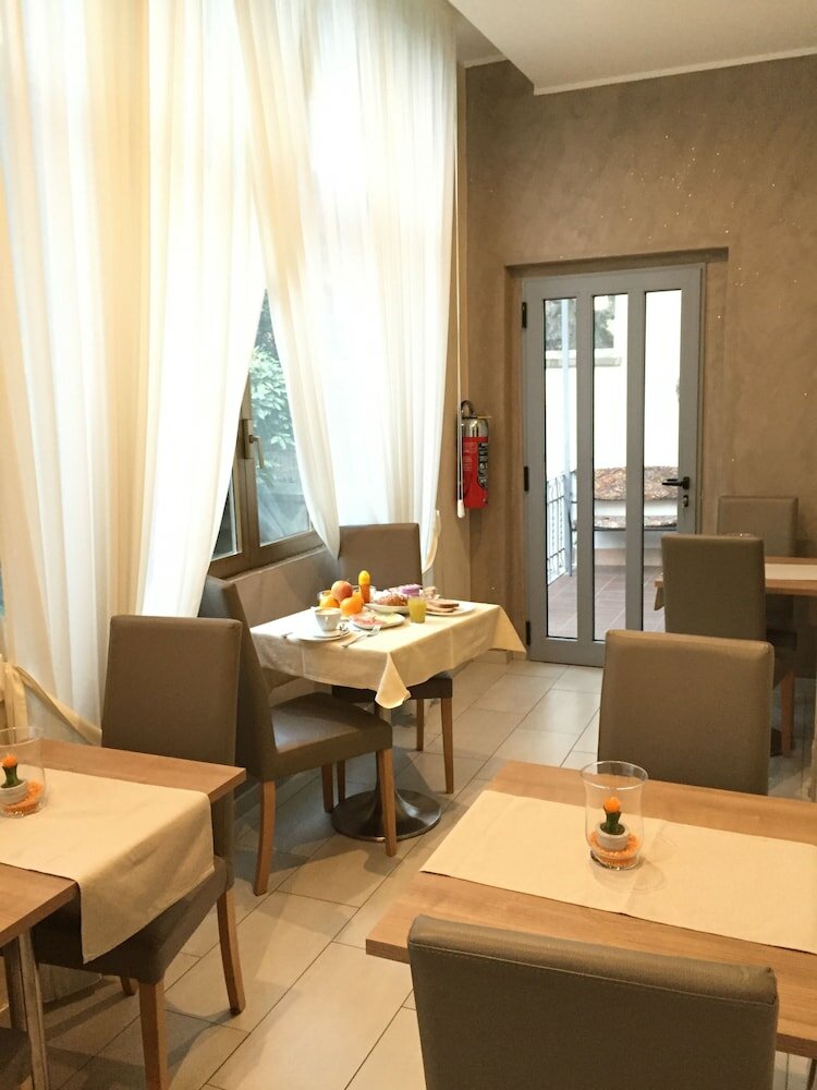 Фото Hotel Montecarlo